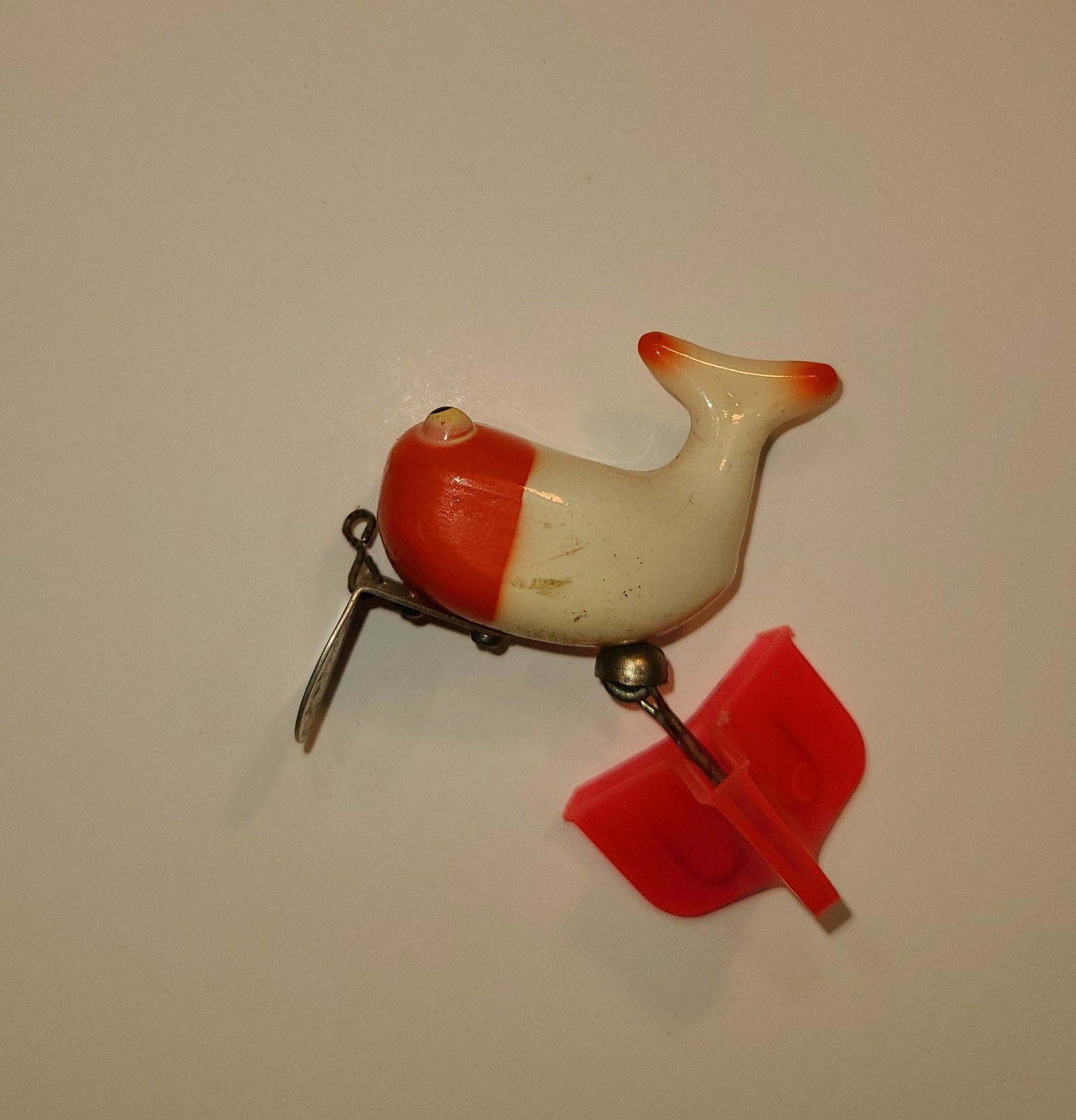 Vintage Heddon Hi-Tail Red and White Fishing Lure: Vintage Heddon Hi-Tail Red and White Fishing Lure
