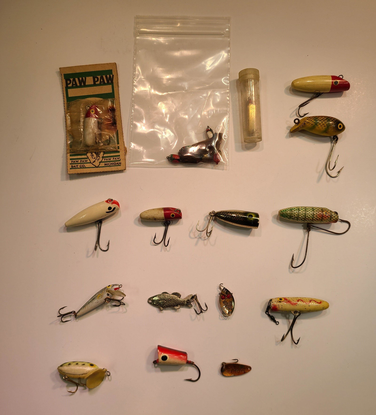 (16) Early Wood & Metal Fly Fishing Lures. Paw paw,: (16) Early Wood & Metal Fly Fishing Lures. Paw paw, Dardevle Skeeter, Red Eye Midge, and Others