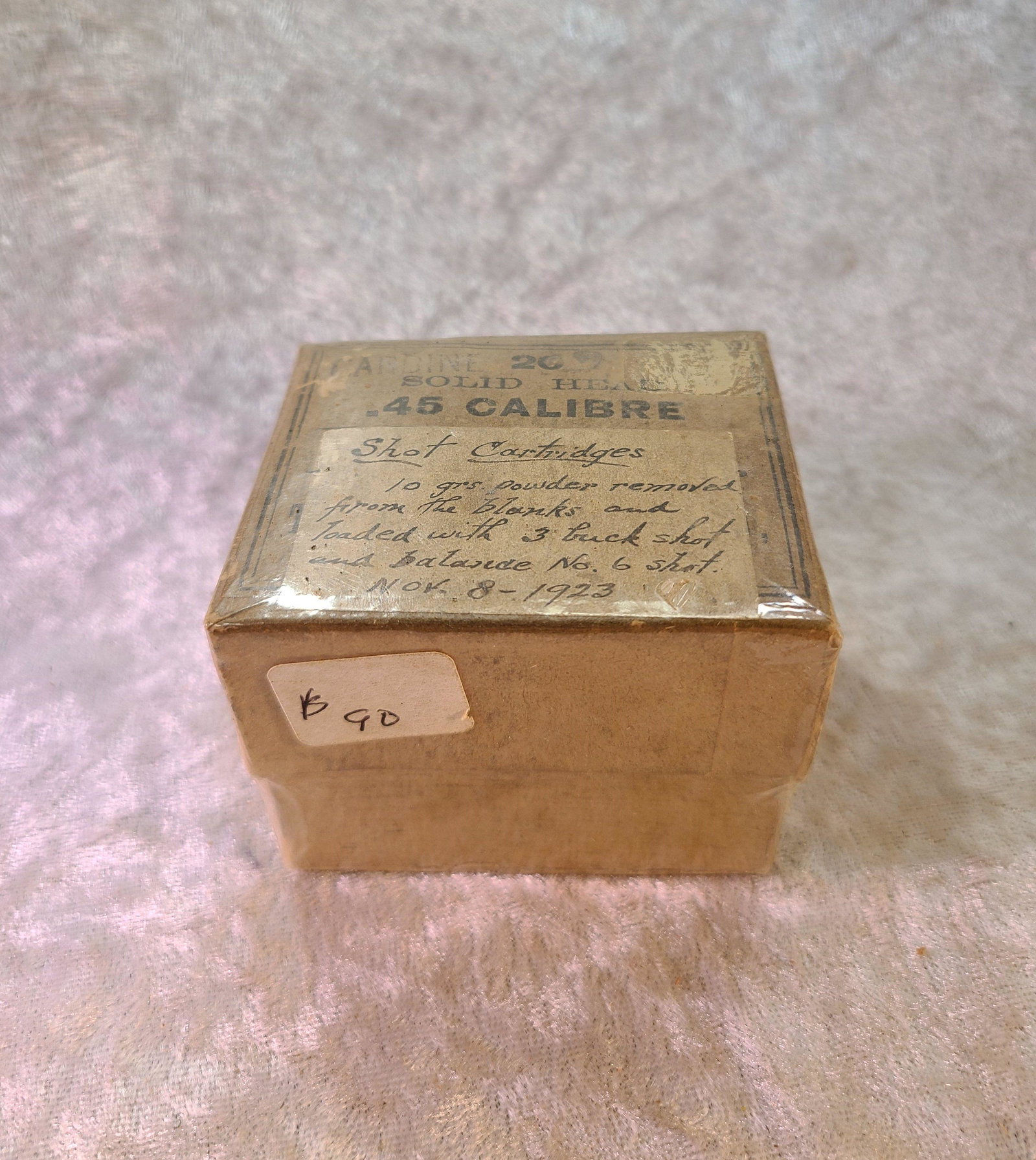 Vintage Union Metallic Cartridge Co. .45 Calibre: Vintage Union Metallic Cartridge Co. .45 Calibre Carbine Solid Head Two Piece Full Box. Box Sealed in Plastic