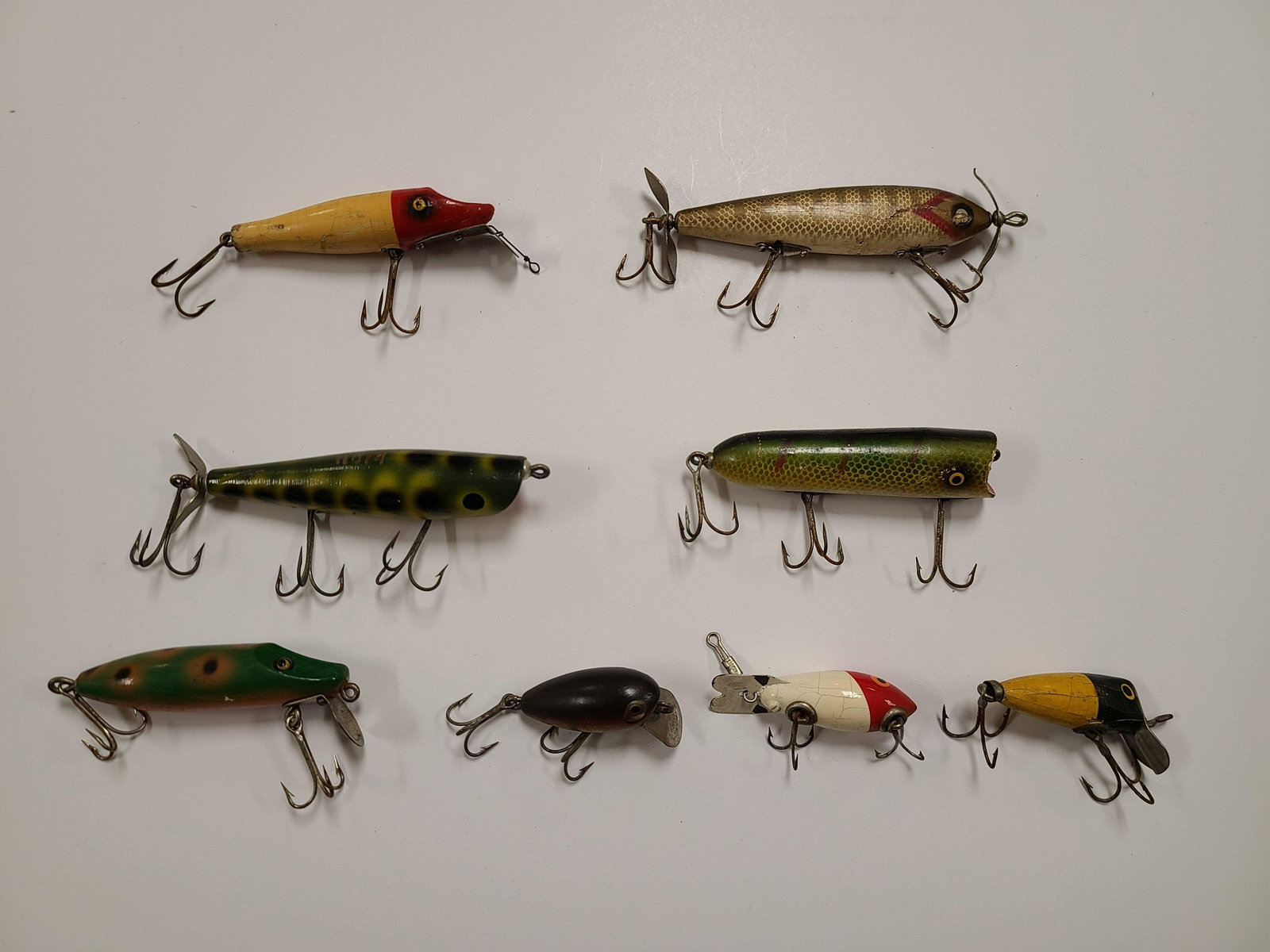 (8) Vintage Wooden Fishing Lures. Shakespeare Grumpy,: (8) Vintage Wooden Fishing Lures. Shakespeare Grumpy, Mr. 13" Sr. , Dalton Special Signed HBM