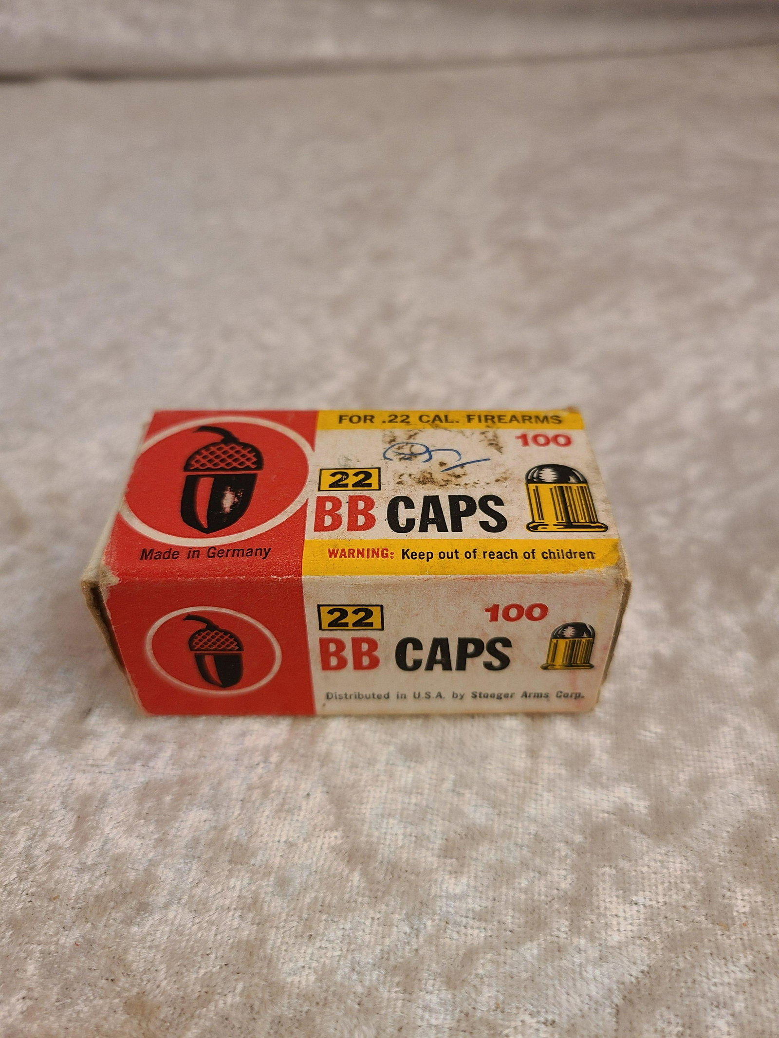Vintage Stoeger Arms Co. .22 Cal BB Caps One Piece Full: Vintage Stoeger Arms Co. .22 Cal BB Caps One Piece Full Box. Acorn Made in Germany