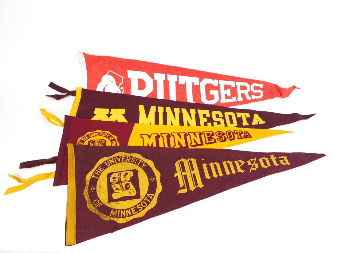 (4) College Pennants, Rutgers, Minnesota: Lot of 4 College Pennants. Rutgers, Minnesota(3). 26-29"
