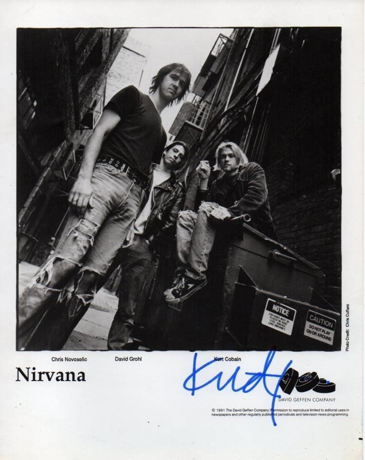 KURT COBAIN SIGNED PROMO PHOTO. (1 of 1)