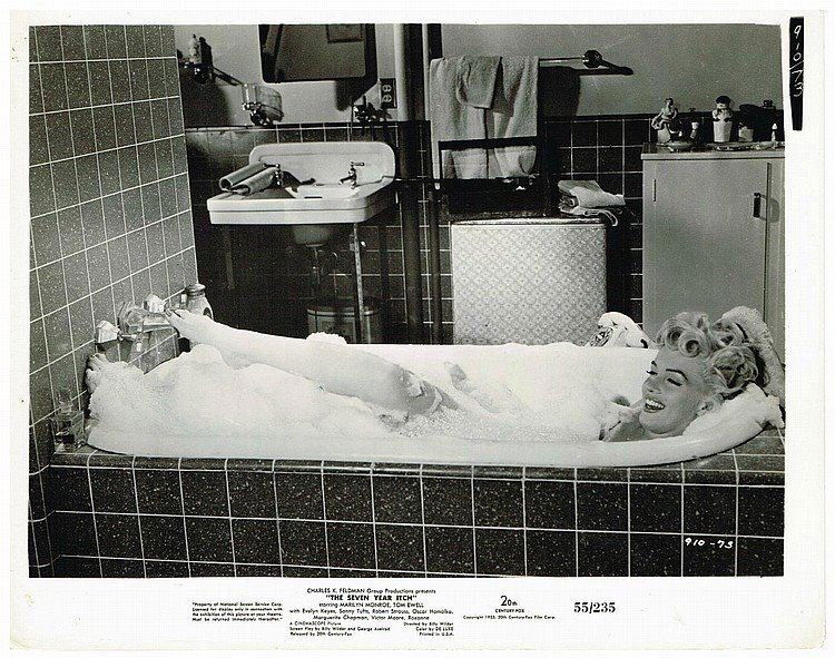 VINTAGE MARILYN MONROE 1955 STILL: SEVEN YEAR ITCH.: Vintage Marilyn Monroe still. The Seven Year Itch, the classic 1955 Billy Wilder melodramatic sex comedy (Based upon an original Play 'The Seven Year Itch' by George Axelrod and the movie that feature