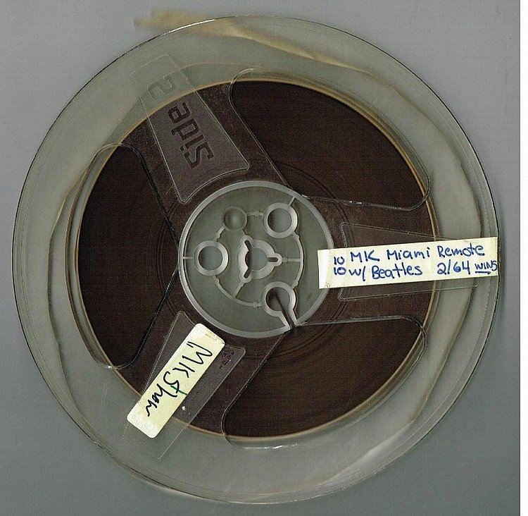 ORIGINAL THE BEATLES AT THE D'EAUVILLE HOTEL MIAMI USA: ORIGINAL THE BEATLES AT THE D'EAUVILLE HOTEL MIAMI USA FEB 13TH 1964 REEL TO REEL INTERVIEW WITH WIN.The BEATLES - ORIGINAL REEL TO REEL INTERVIEW TAPE WITH WINS NEW YORK MURRAY THE K FEB 13TH 1964. R