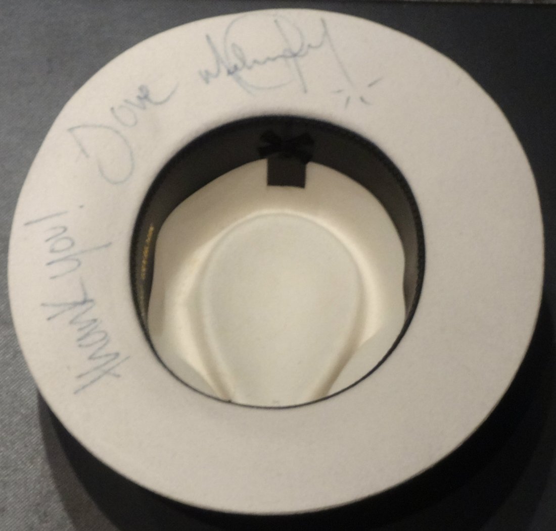 MICHAEL JACKSON SIGNED FEDORA. (1 of 3)