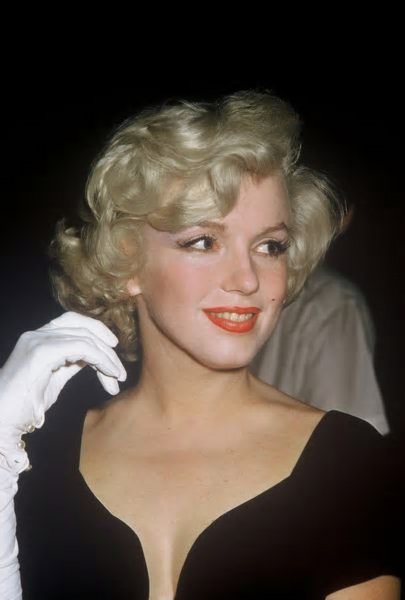 Marilyn Monroe "Some Like It Hot" Candid. (1 of 1)