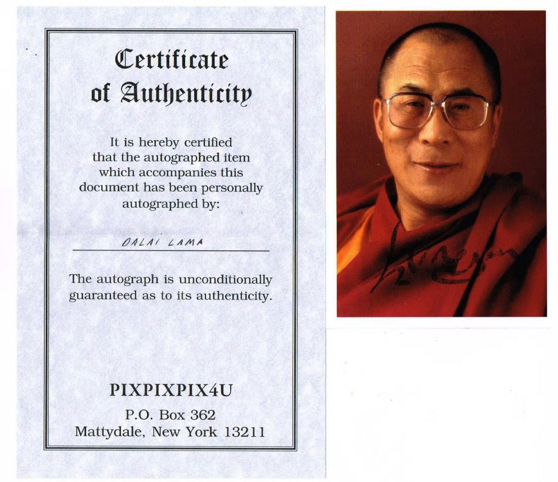DALI LAMA SIGNED PHOTO. (1 of 1)