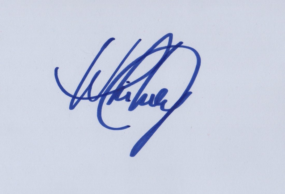 WHITNEY HOUSTON SIGNED. (1 of 1)