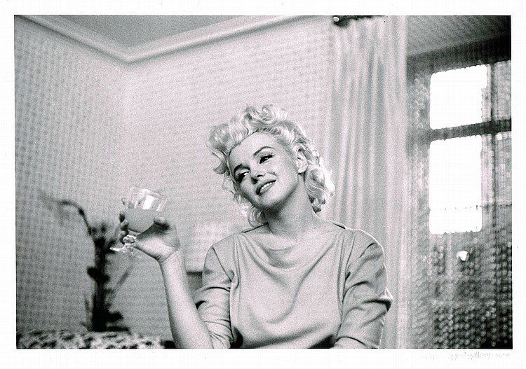 1955: MARILYN MONROE QUIET MOMENT SILVER GELATIN GETTY. (1 of 2)