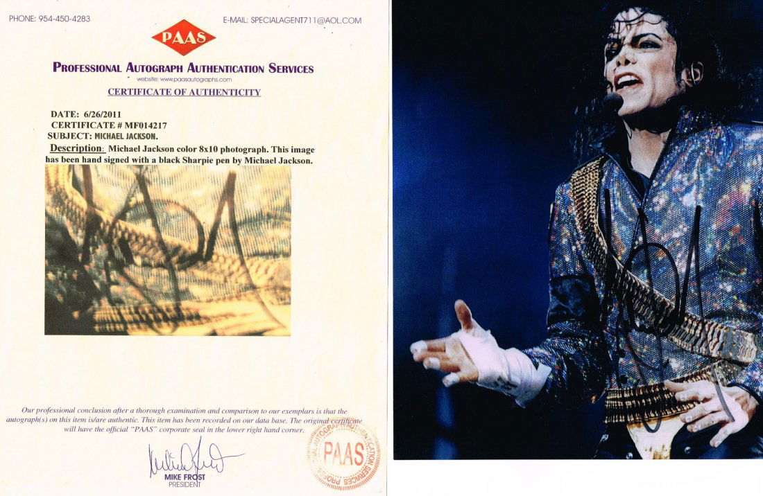 MICHAEL JACKSON SIGNED. (1 of 1)