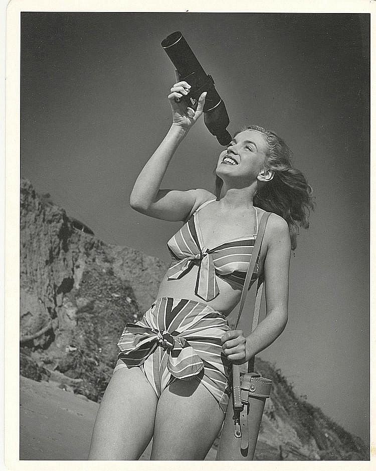 JOSEPH JASGUR SILVER GELATIN:MARILYN WITH THE TELESCOPE (1 of 2)
