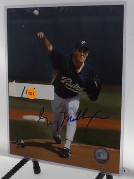 Greg Maddux Autographed Photo. 8x10 Color Photo.: Greg Maddux Autographed Photo. 8x10 Color Photo. Appraised or estimated retail value $250. No COA.