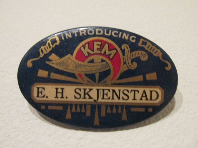 EARLY MASONIC SHRINER'S PIN BACK BUTTON KEM: Blue red and gold Masonic Shriners KEM pin back button. Measures 2 and 3/4 inches long and inch and 3/4 wide.