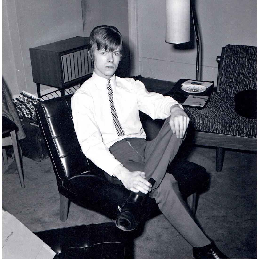 David Bowie - Silver Gelatin Photographic Print: DAVID BOWIE (1947-2016 English Singer-Songwriter and Actor) A black and white unpublished silver gelatin photographic print of David Bowie. Photographer: Cyrus Andrews. Dimensions: 10 inches by 10 inc