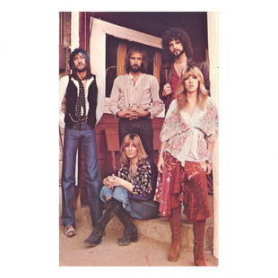 Fleetwood Mac - 1975 Postcard: FLEETWOOD MAC (British-American Rock Band) Original & Vintage 1975 Postcard featuring Fleetwood Mac with plate-signed signatures on reverse. 1975 First Printing. Includes COA. Dimensions: 3.5 inches b