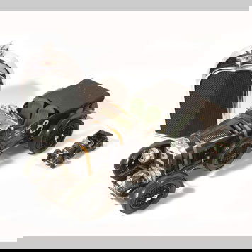 1167- BENTLEY - MODEL CARS AND FLASK: Lot includes a highly detailed 1:12 scale 1929 Bentley Speed-Six Le Mans Race Car, scratch built from plastic, alloy and pewter work by an unknown modeler. It features a mesh radiator grille and a rop