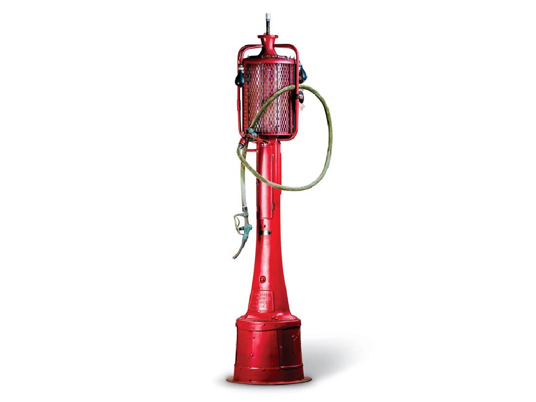 Guarantee "Fry" Model No. 117 Ten Gallon Visible Gas: Guarantee "Fry" Model No. 117 Ten Gallon Visible Gas Pump Condition: 7 108 in. tall Was previously used as an outdoor night light. This is an old repaint. It has a plastic cylinder, a reproduction Fry