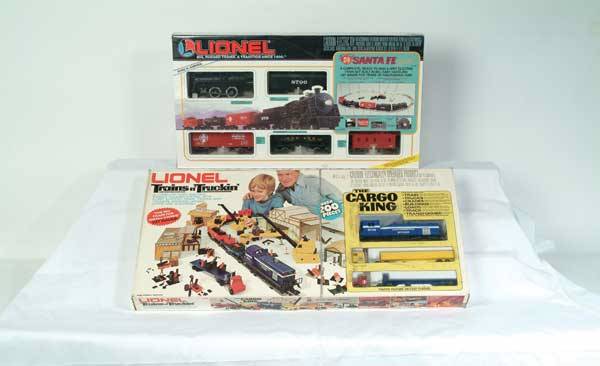 Lionel Train Sets 1761 Trains n' Truckin' Cargo: 1761 Trains n' Truckin' Cargo King freight set, 11720 Santa Fe Special freight set. Q1 B1-B3 Gauge: O-27
