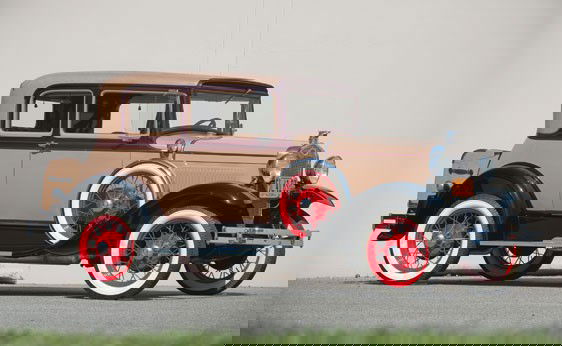 1931 Ford Model A Victoria Coupe: 40 bhp, 200.5 cu. in. inline L-head four-cylinder engine, single two-barrel carburetor, three-speed sliding gear manual transmission, solid front axle with transverse semi-elliptic leaf spring, ¾-flo