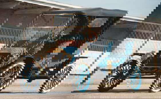 1911 Ford Model T Tourabout: OFFERED WITHOUT RESERVE 20 hp, 176 cu. in. side-valve L-head four-cylinder engine, two-speed planetary transmission, hand-operated mechanical brakes, rear wheels only, foot-activated contracting bands