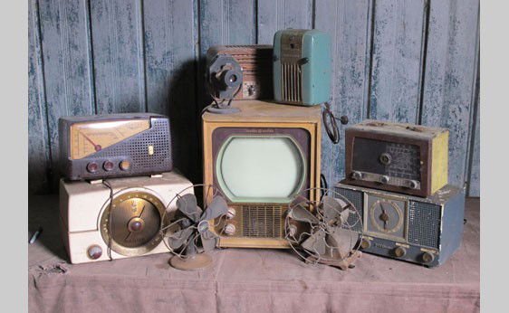 Antique Electronics: Large group lot of radios, televisions, and other electrical equipment.