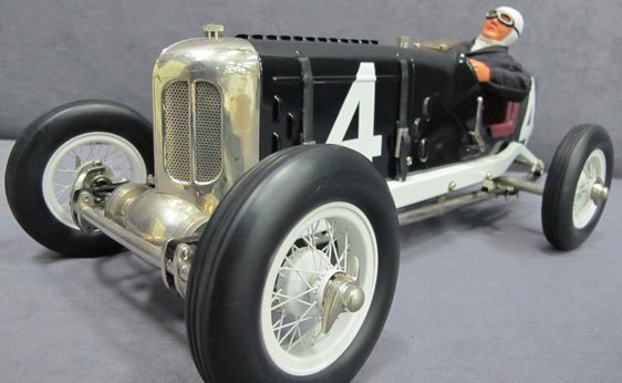 1/8 Scale Gilbow 1928 Leon Duray Miller #4 Race C: 1/8 Scale Gilbow 1928 Leon Duray Miller #4 Race Car with Driver