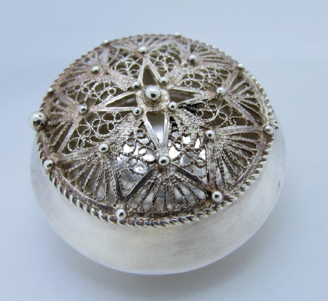 STERLING SILVER FILIGREE FILIGREE BOX PILL RING (1 of 3)