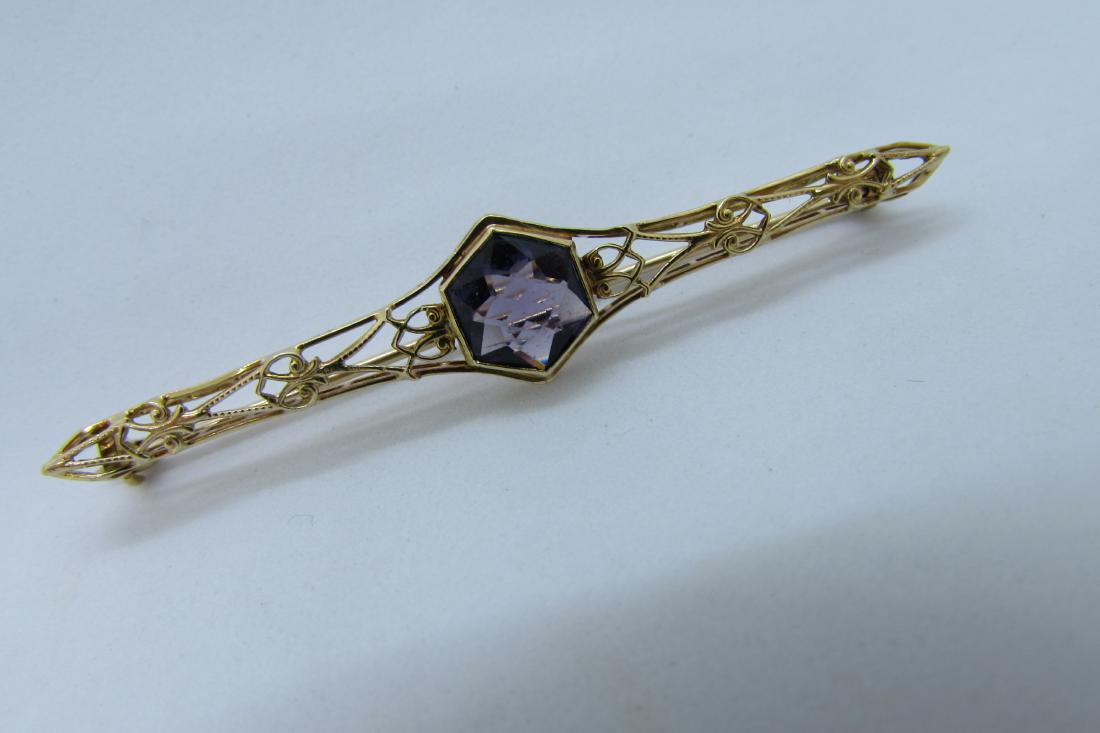 SOLID YELLOW GOLD FILIGREE AMETHYST PIN BROOCH (1 of 3)