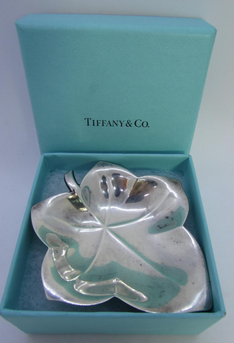 TIFFANY & CO LEAF DISH STERLING SILVER IN BOX (1 of 6)