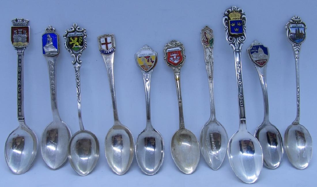 10 ENAMEL SOUVENIR SPOONS 800 & STERLING SILVER: HEIDELBERG, NEW FOUNDLAND, WASHINGTON DC, BERGEN, DANMARK, SVERIGE, LONDON, MARYLAND, NEUMUNSTER, ZURICH. WEIGH 87.7 GRAMS. ALL EXCELLENT CONDITION. (USA SHIPPING $10)