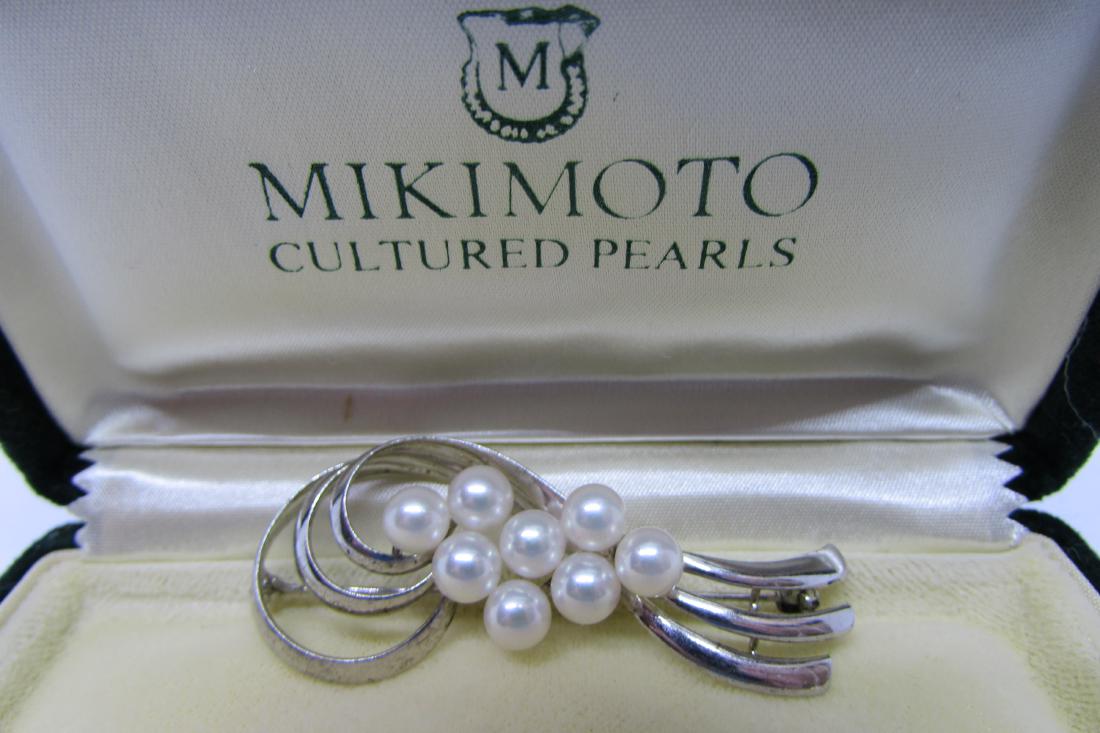 MIKIMOTO PEARL CLUSTER PIN STERLING SILVER BROOCH (1 of 5)