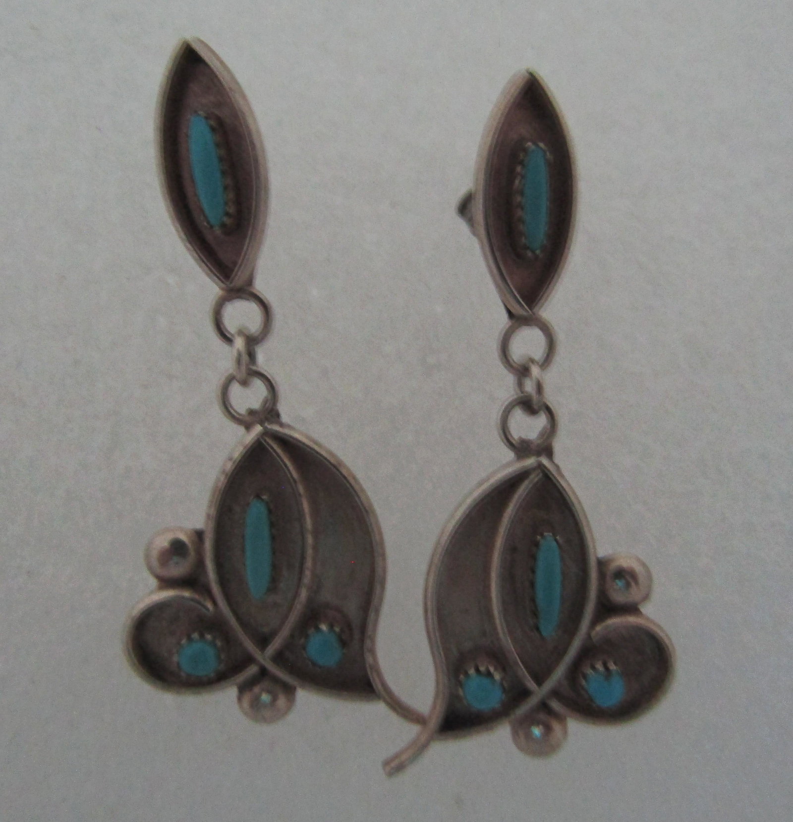 ZUNI TURQUOISE EARRINGS STERLING SILVER SNAKE EYE (1 of 3)