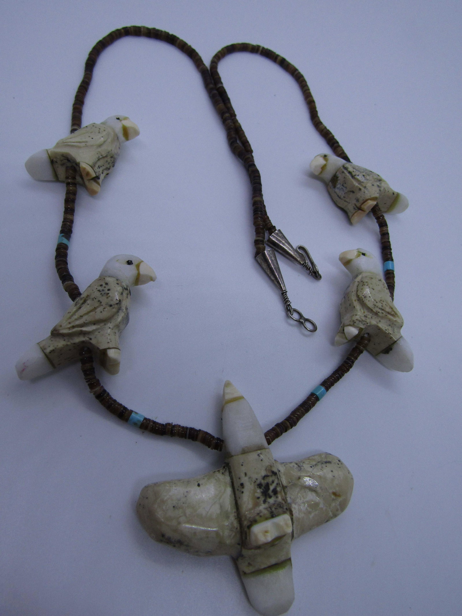 ZUNI EAGLE FETISH NECKLACE STERLING SILVER HEISHI (1 of 4)