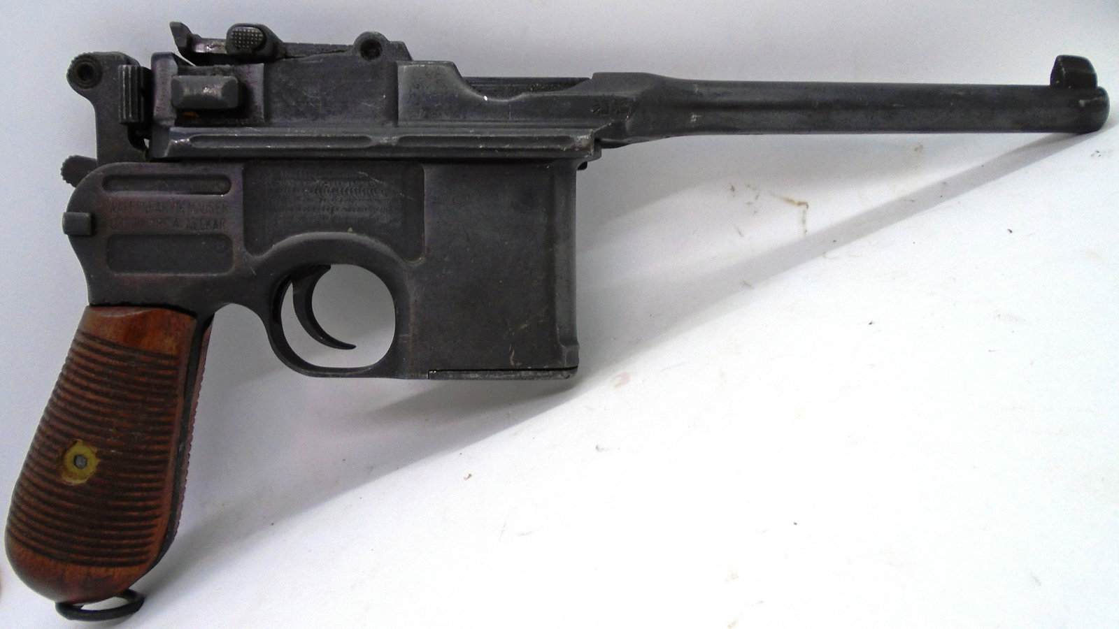 MAUSER BROOMHANDLE PISTOL 7.63x25 CAL C96 5.5": MAUSER BROOM HANDLE HAND GUN. 5.5" BARREL, MATCHING NUMBERS. SER. # (326281) FFL REQUIRED, $65 SHIPPING & FFL.