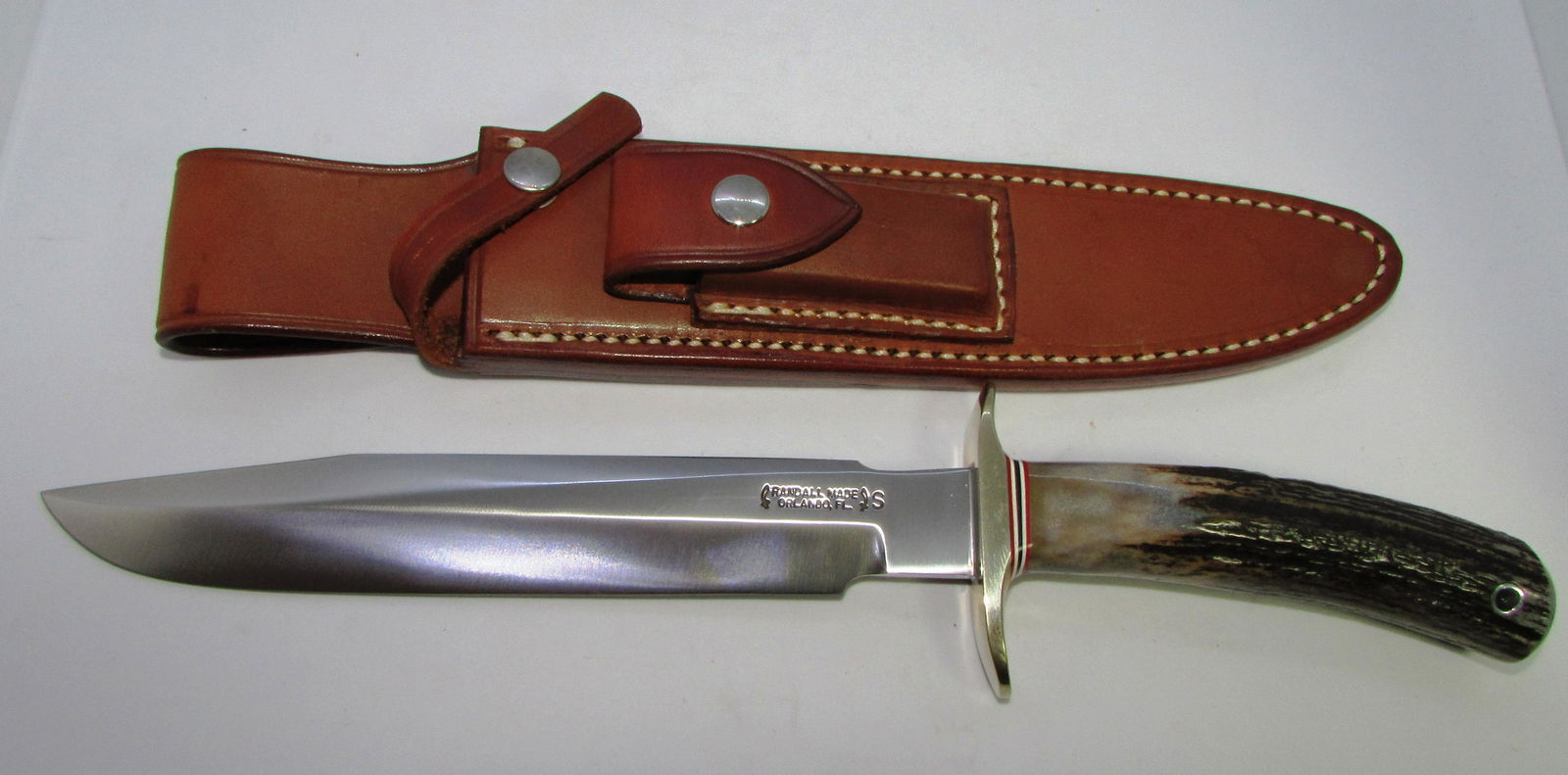 RANDALL #1-8 KNIFE STAG LEATHER SHEATH STAINLESS: VINTAGE RANDALL MODEL 1-8 KNIFE w/ ORIGINAL LEATHER SHEATH. STAG HANDLE, 8 1/8" BLADE, 13" OVERALL. SUPER SHARP. (USA SHIPPING $18)
