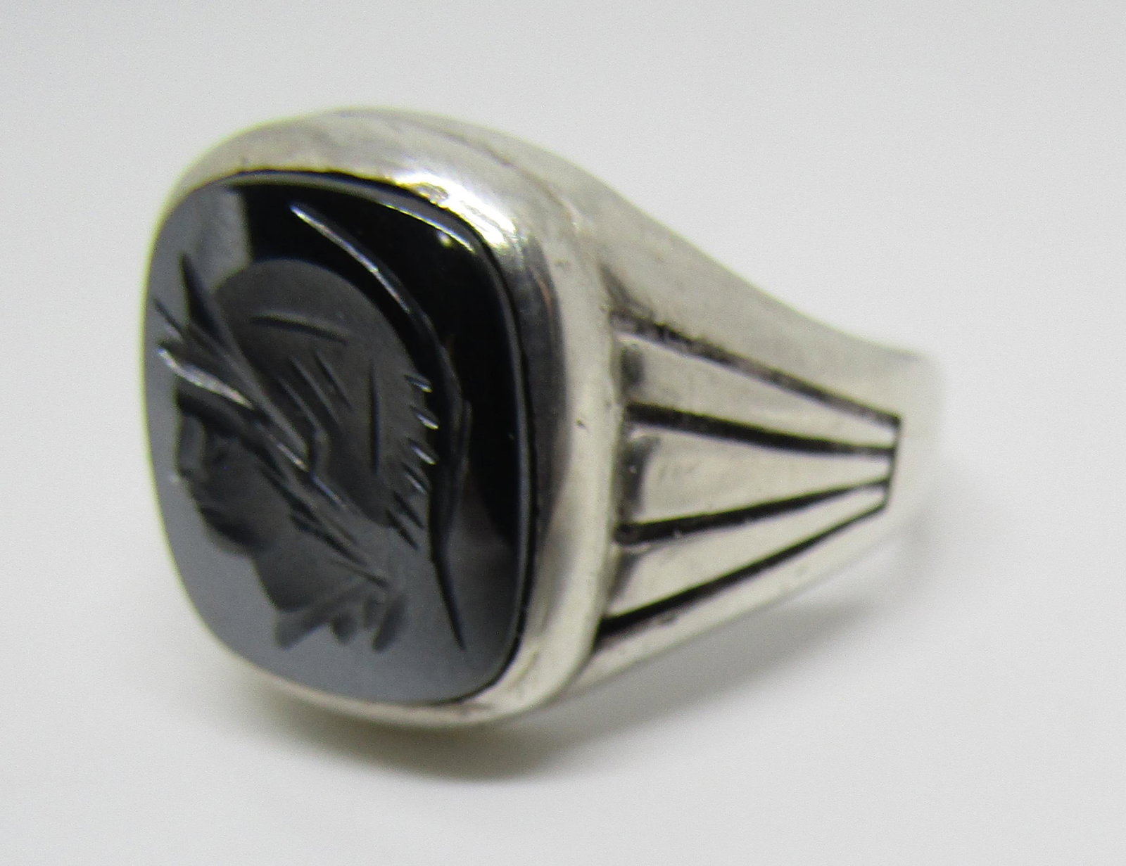 BELL TRADING POST RING STERLING SILVER INTAGLIO: HALLMARKED FOR BELL TRADING POST & STERLING VINTAGE ESTATE NATIVE AMERICAN SOUTHWEST JEWELRY. TOP MEASURES 17MM LONG BY 14MM WIDE. WEIGHS 9.3 GRAMS. SIZE 12. EXCELLENT USED CONDITION. USA SHIPPING $5.