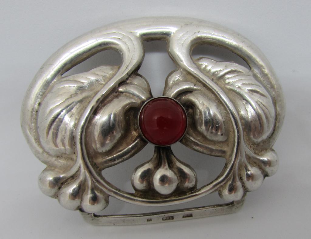 BERNARD HERTZ 826 SILVER DENMARK SKONVIRKE BUCKLE: ANTIQUE SCANDINAVIAN HALLMARKED "BH 826 S" 1858 -1909. STERLING SILVER VINTAGE ESTATE BELT BUCKLE WITH CARNELIAN GEMSTONE, 10MM. MEASURES 60MM BY 47MM. WEIGHS 15.3 GRAMS. EXCELLENT CONDITION. USA SHIP