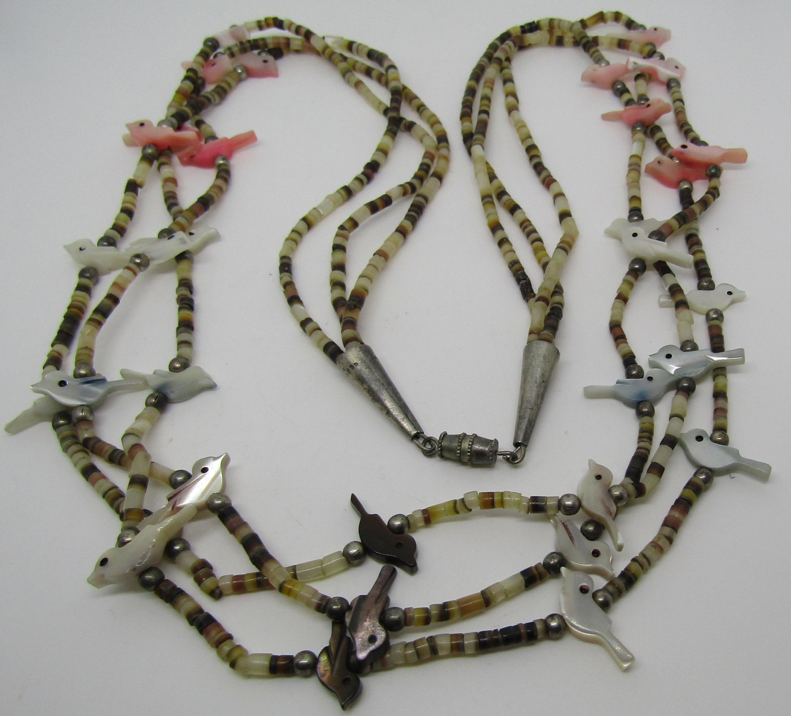 ZUNI FETISH NECKLACE HEISHI BEADS 26" BIRD MOP: 26" THREE STRAND OF 2.7MM BEADS AND 16.3MM BIRDS. OLD PAWN NATIVE AMERICAN SOUTHWEST INDIAN JEWELRY. WEIGHS 35.5 GRAMS. VINTAGE ESTATE EXCELLENT USED CONDITION. USA SHIPPING $5.
