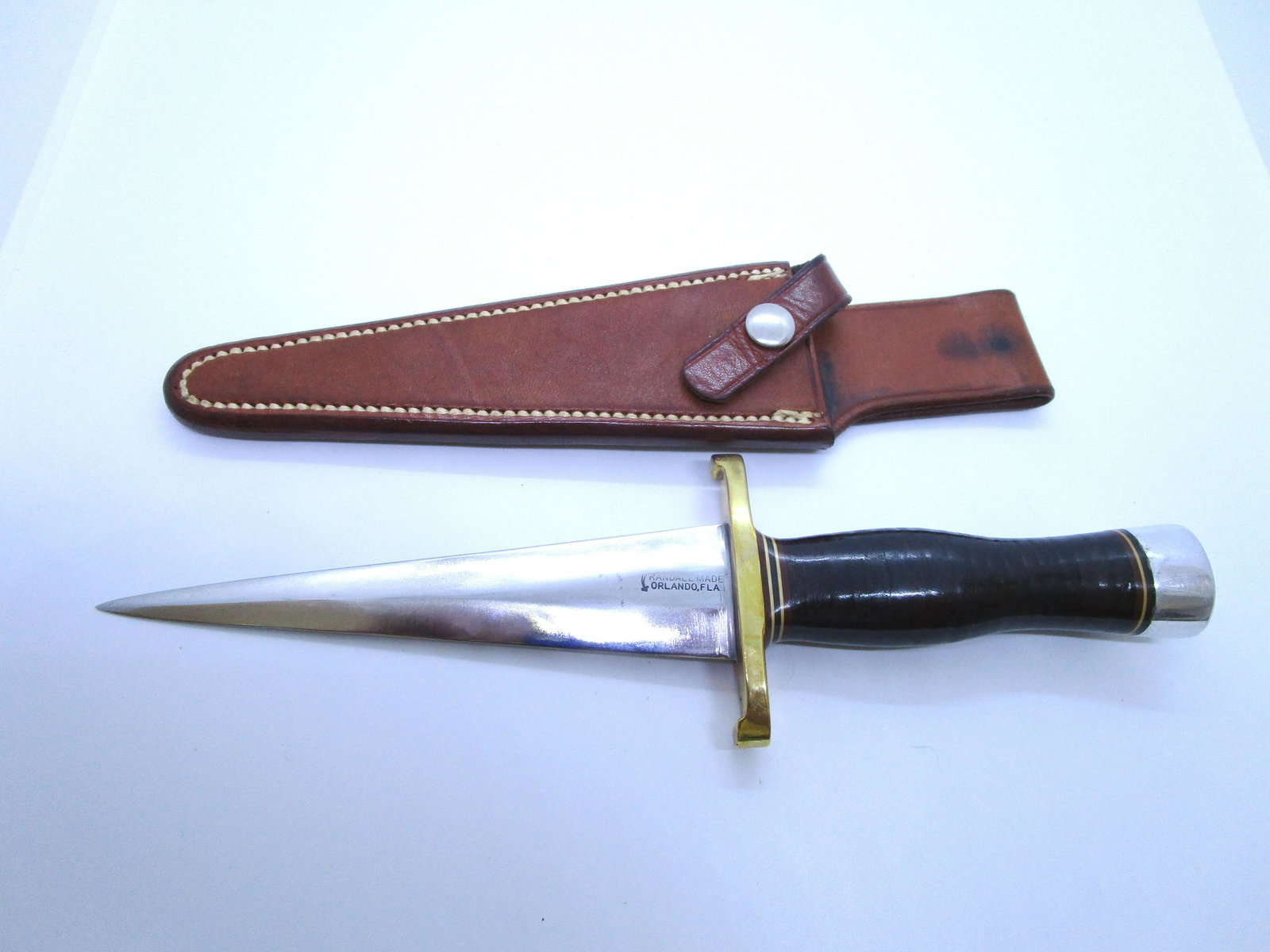 RANDALL 13-6 ARKANSAS TOOTHPICK KNIFE & SHEATH: RANDALL MODEL 13-6 ARKANSAS TOOTHPICK w/ ORIGINAL LEATHER SHEATH. 6" BLADE, STACKED LEATHER HANDLE, 10.75" OVERALL. US SHIPPING $18 WITH USPS INSURANCE.