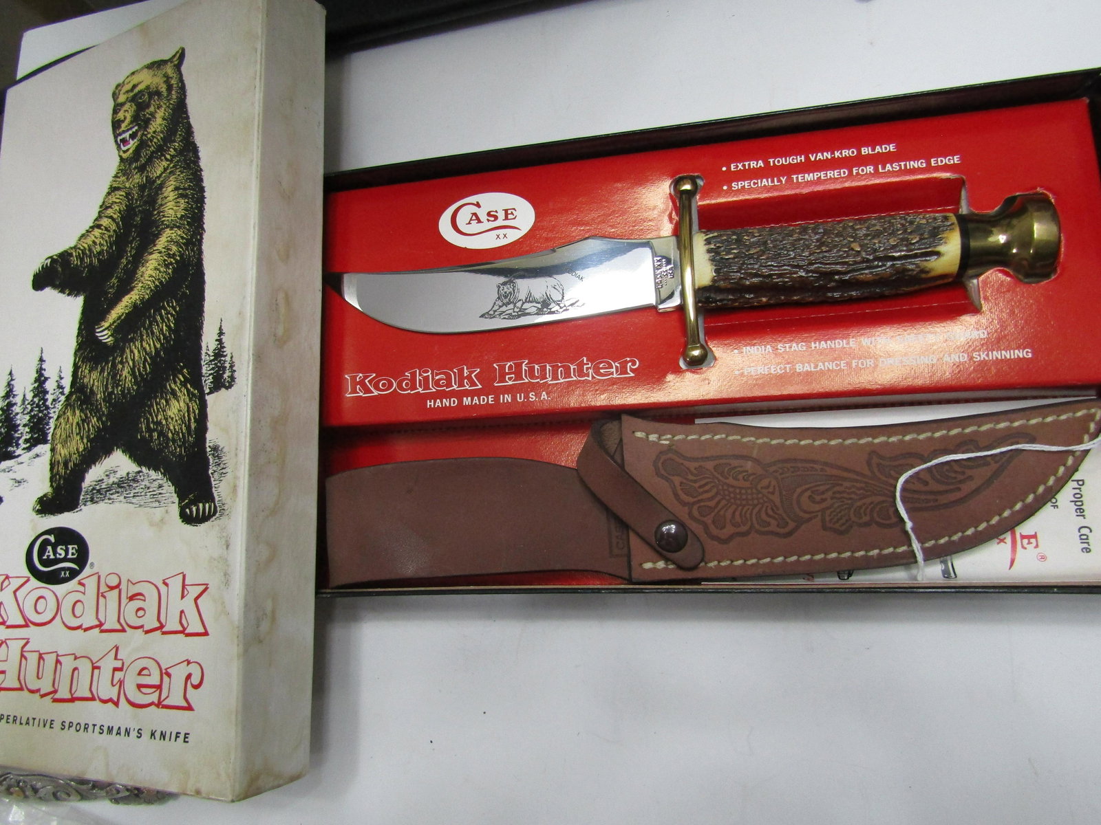 CASE XX KODIAK HUNTER KNIFE IN BOX: NEW OLD STOCK CASE XX KODIAK HUNTER WITH BOX AND PAPERS ORIGINAL. USS SHIPPING $20