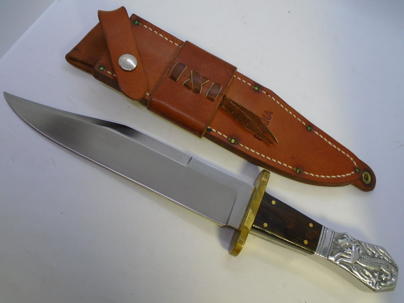 RUANA 32 B CUSTOM BOWIE KNIFE: RUANA HAND MADE MODEL 32 B CROCKETT BOWIE KNIFE & LEATHER SHEATH. 9" BLADE, 14" OVERALL. TOP EDGE SHARPENED, SUPER SHARP. (USA SHIPPING $40)