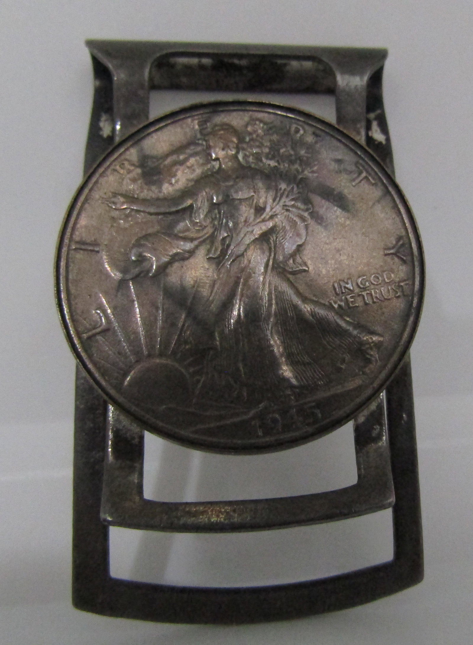 MONEY CLIP 1945 WALKING LIBERTY US SILVER COIN: VINTAGE ESTATE GENUINE 1945 HALF DOLLAR IN A HICKOK USA MONEYCLIP. MEASURES 2" BY 1.5". USA SHIPPING $6.