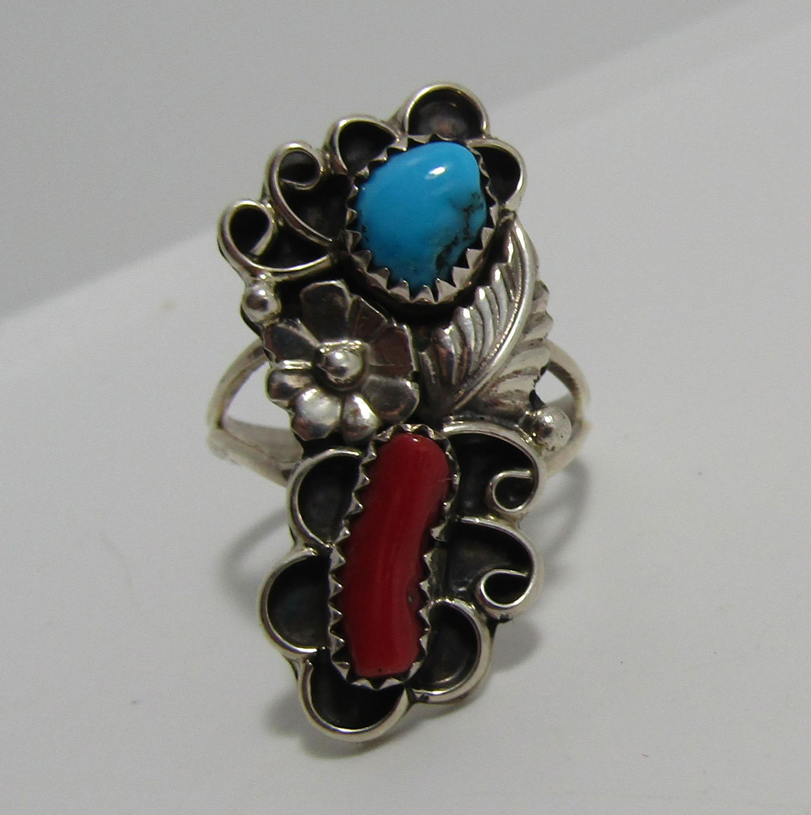 SIGNED M RED CORAL TURQUOISE STERLING FLOWER RING (1 of 2)