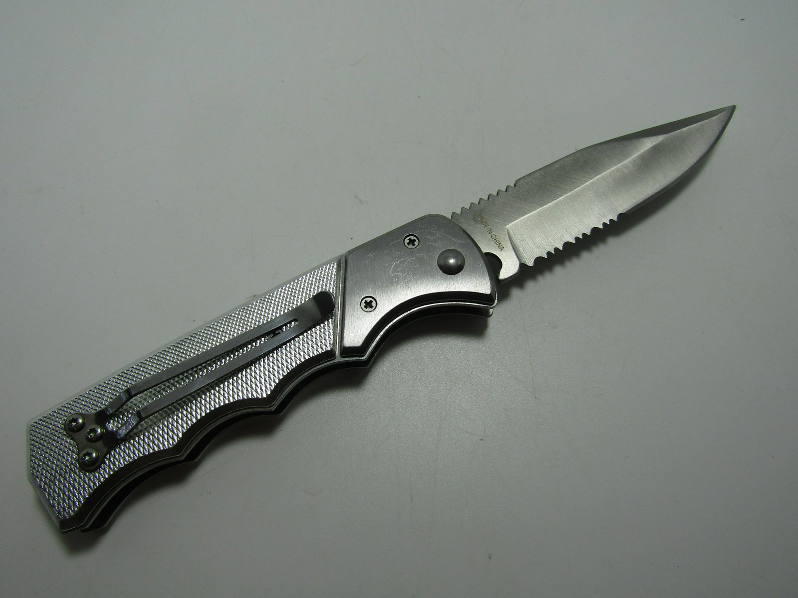 HARLEY DAVIDSON SWITCHBLSDE KNIFE: SWITCHBLADE KNIFE 8 1/2 INCH WITH PUSH BUTTON 3 1/2 INCH BLADE. USA SHIPPING $5