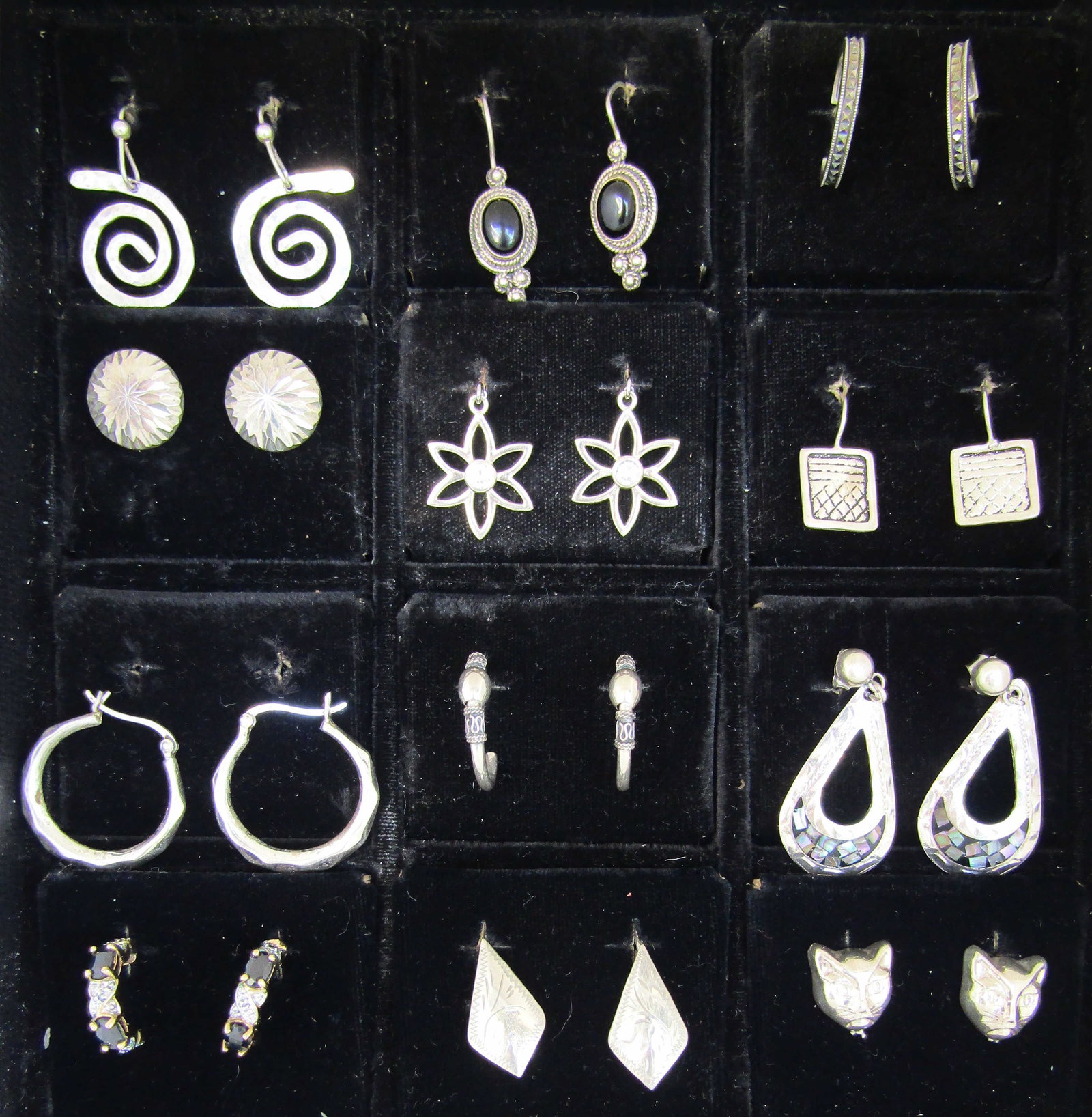 12 PAIR OF STERLING SILVER EARRINGS VINTAGE ESTATE (1 of 2)