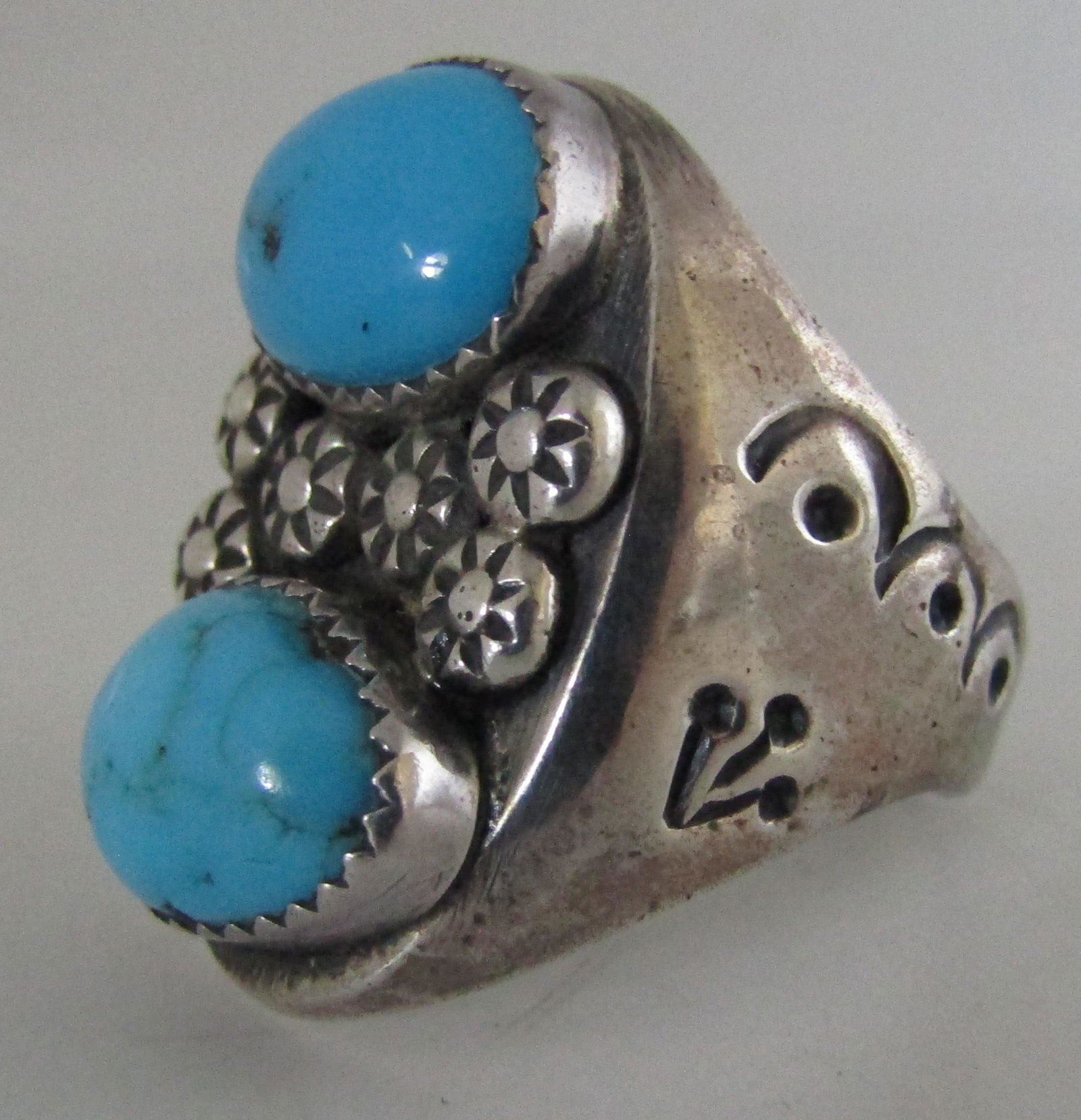 OLD PAWN TURQUOISE RING STERLING SILVER SIZE  11 (1 of 4)