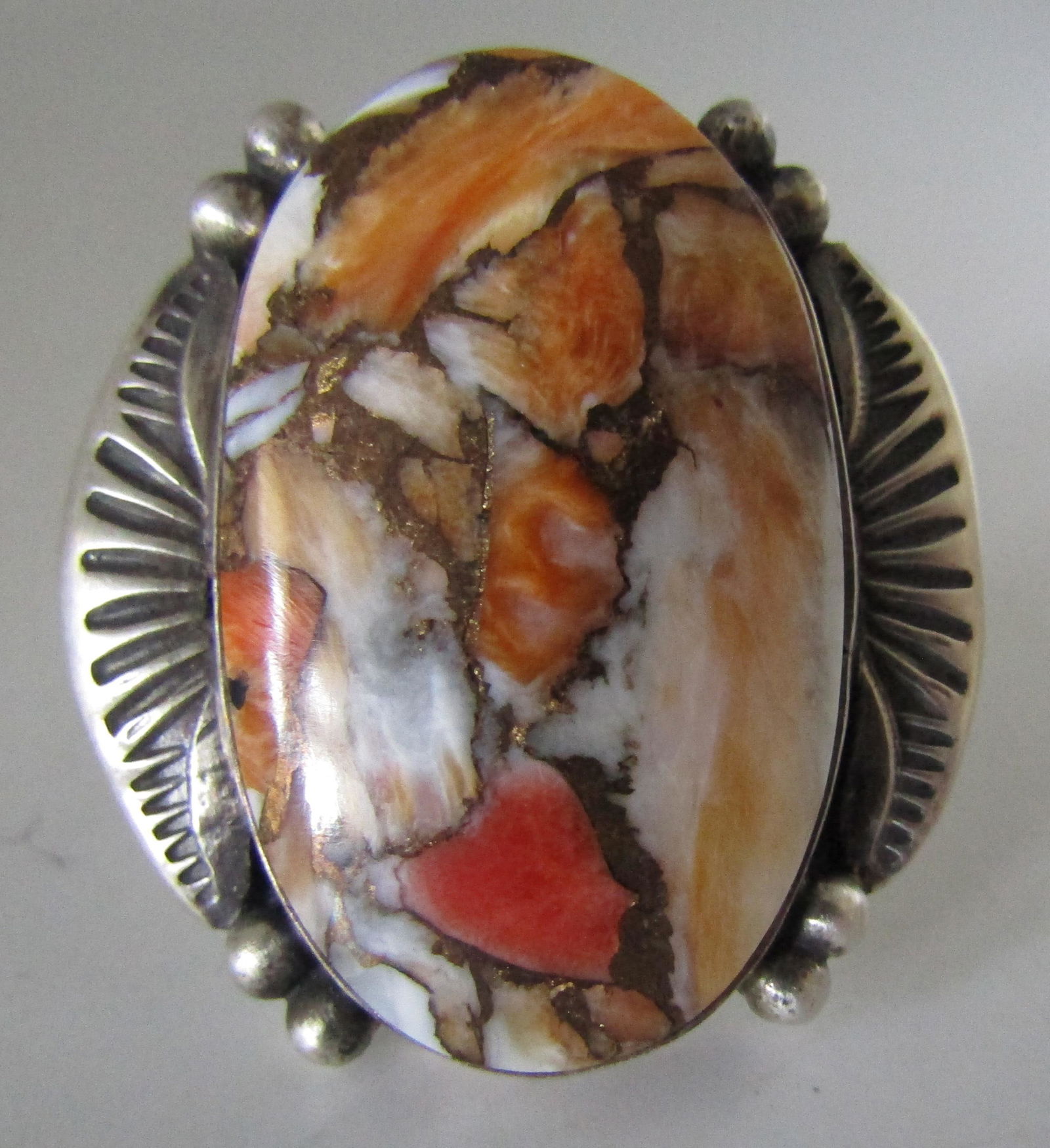 "BB" BLOCK SPINY OYSTER SHELL RING STERLING SILVER (1 of 3)