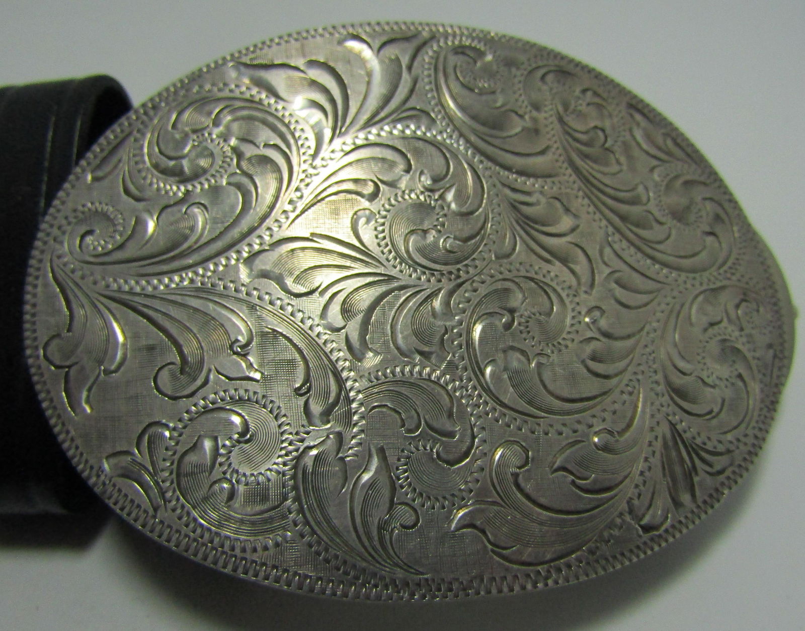 HAND ENGRAVED STERLING SILVER BUCKLE LEATHER BELT (1 of 4)