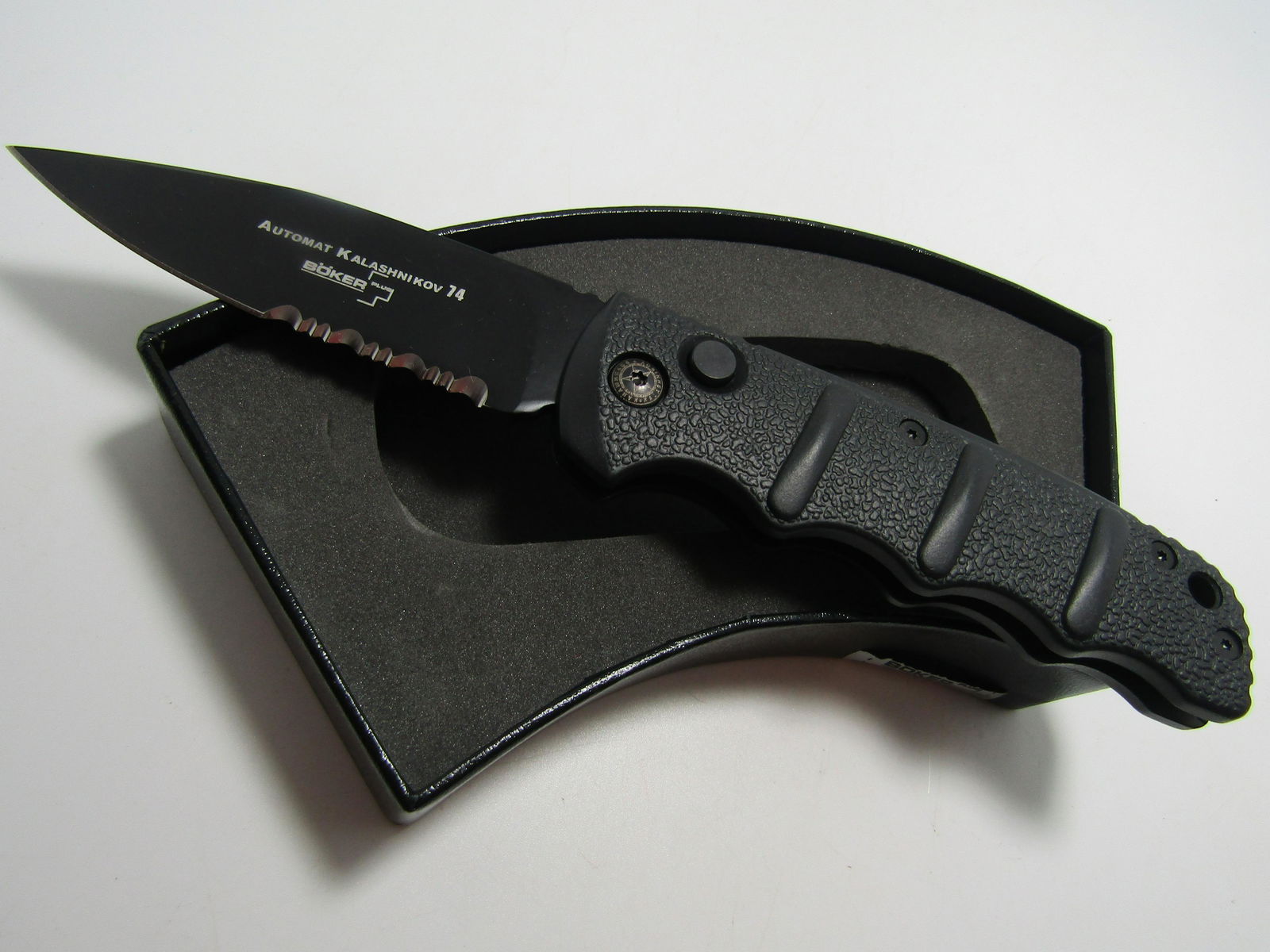 BOKER SWITCHBLADE KALASHNIKOV KNIFE (1 of 2)